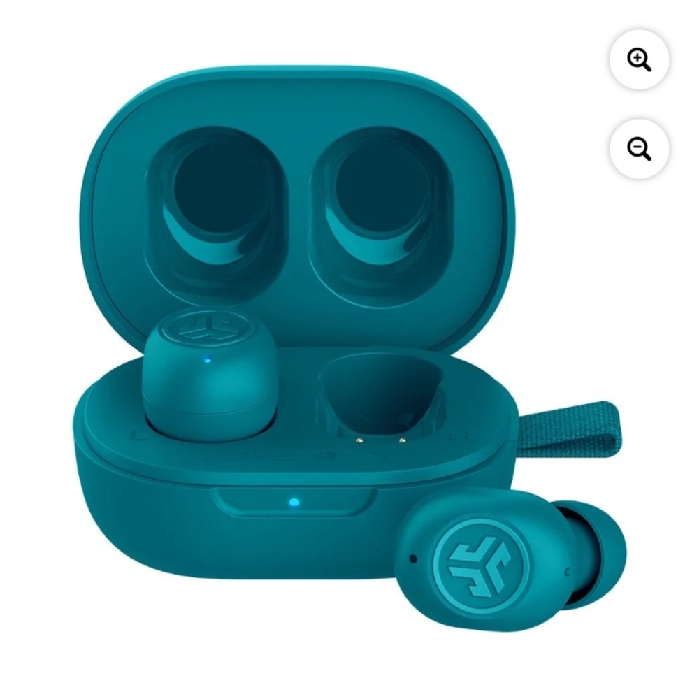 COPY - JBL mini earbuds new, goes on keychain